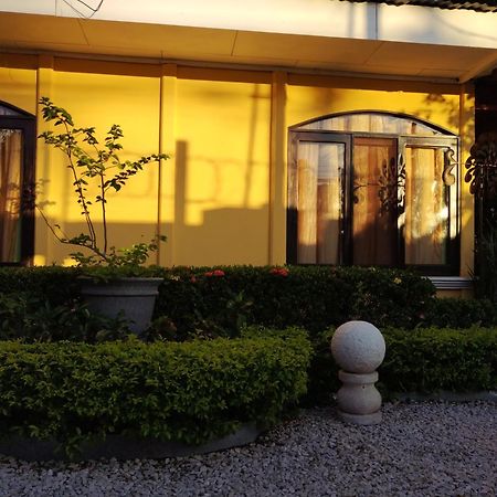 Villa Gabriela, Casa Tucan Либерия Экстерьер фото