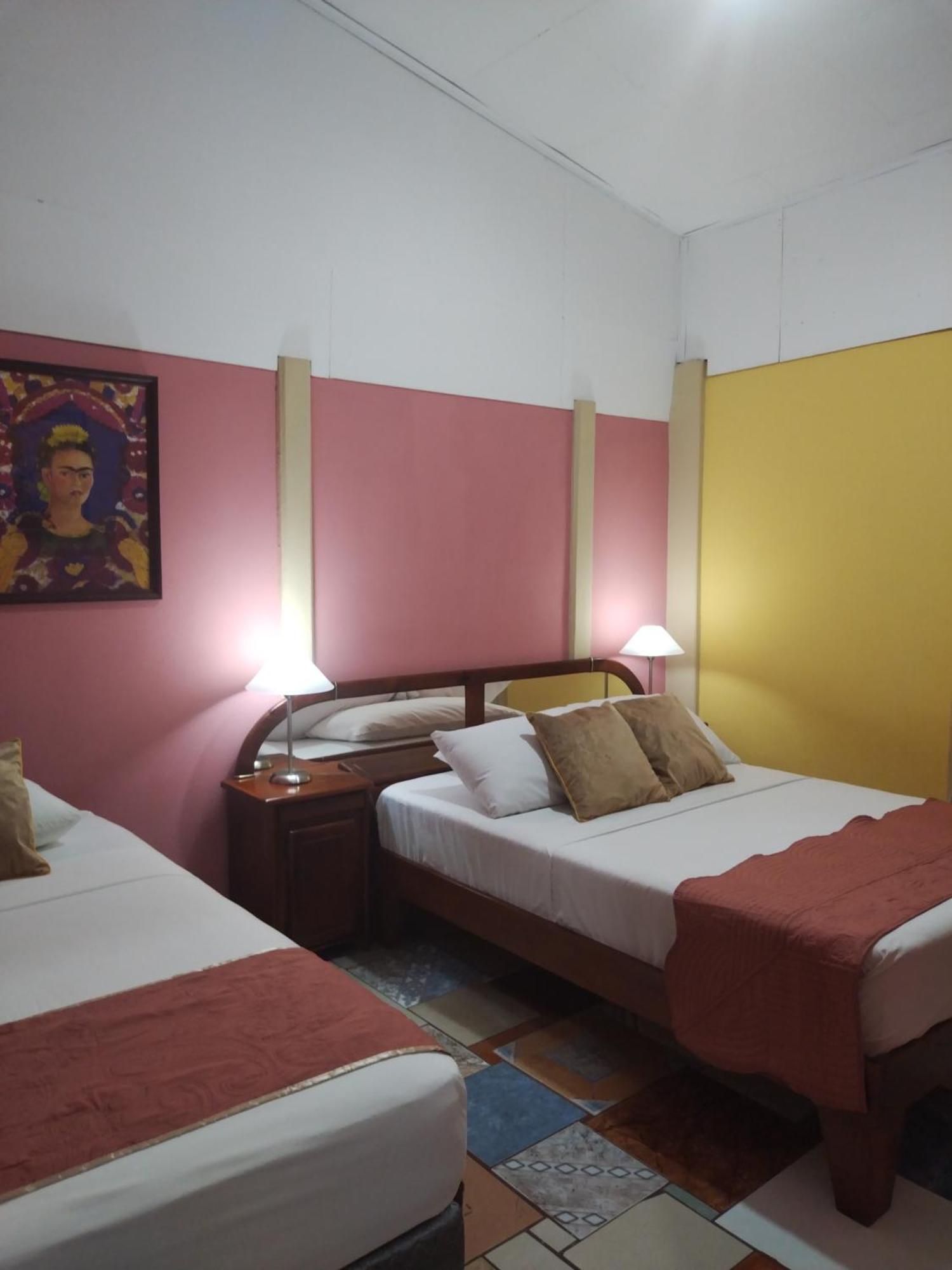 Villa Gabriela, Casa Tucan Либерия Номер фото